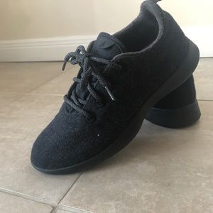 Allbirds Men size 10!